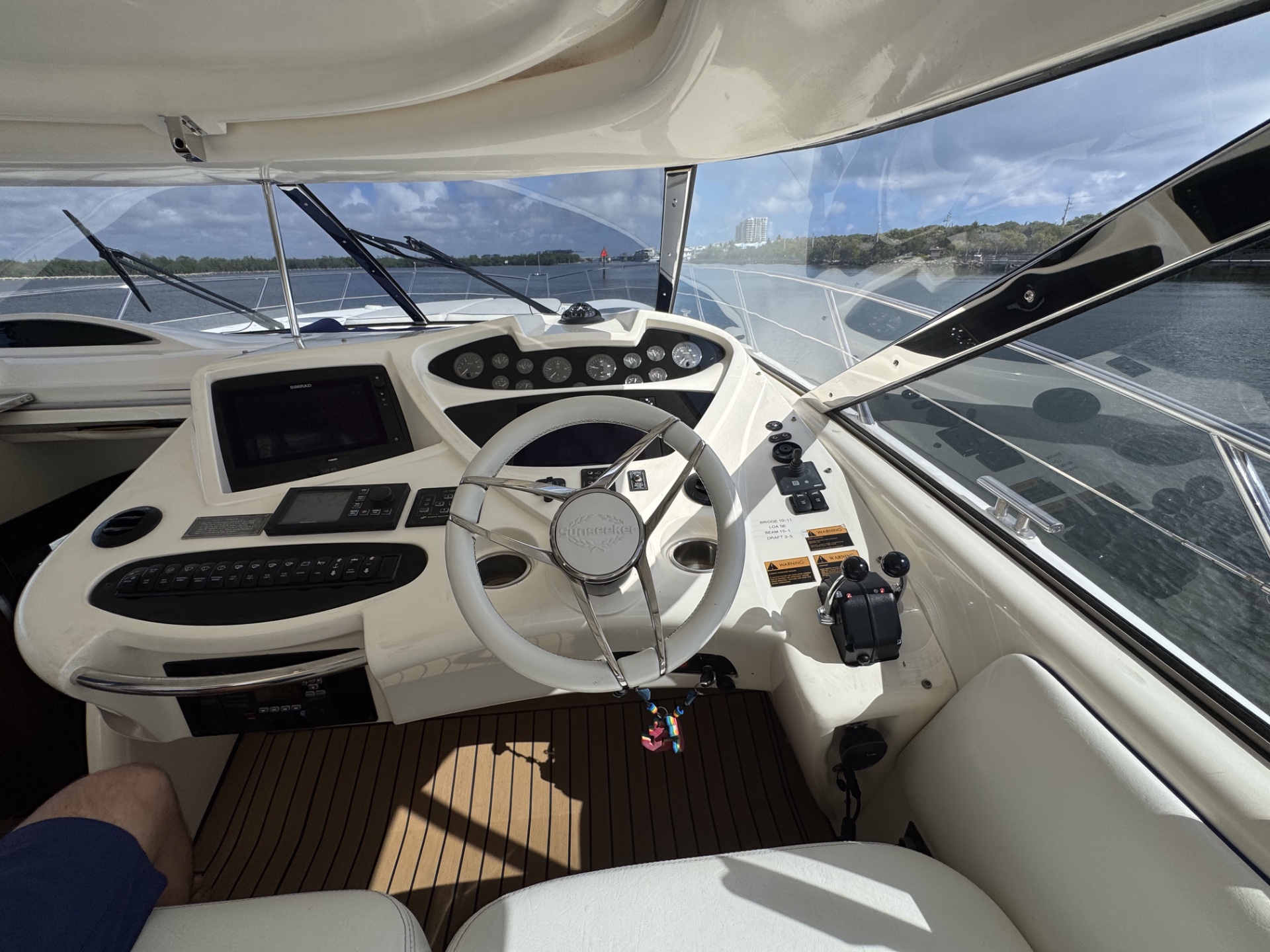 Yacht Photo 31